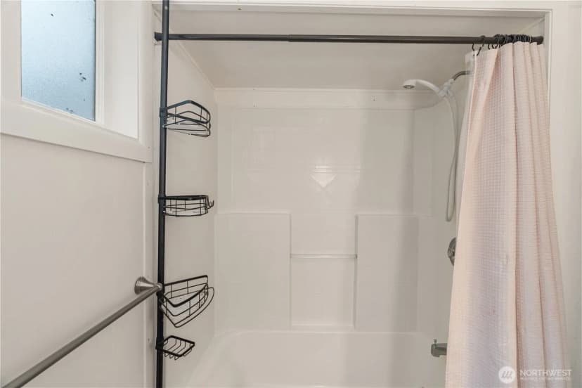 Property photo for 2112 Becker Street, Aberdeen photo 16