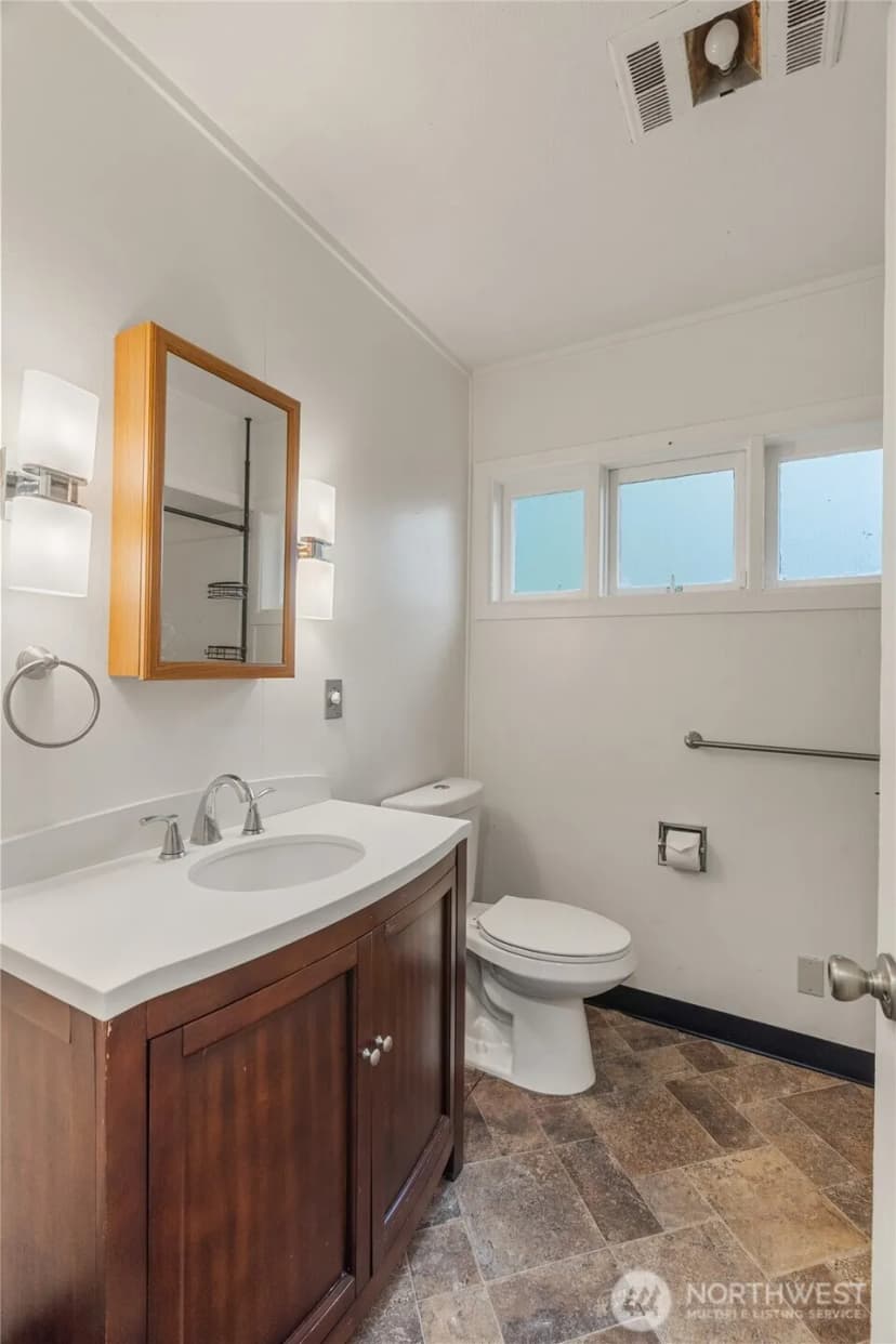 Property photo for 2112 Becker Street, Aberdeen photo 15