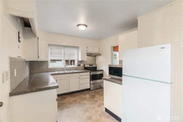 Property photo for 2112 Becker Street, Aberdeen photo 3
