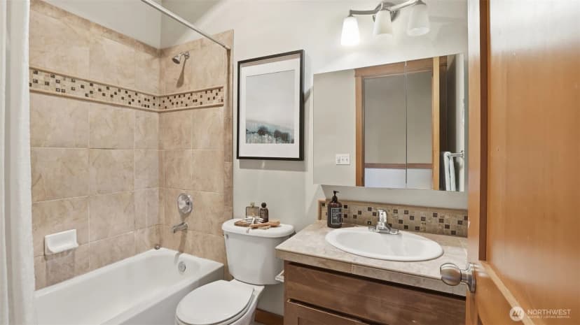 Property photo for 2342 44th Avenue Sw #a, Seattle photo 22