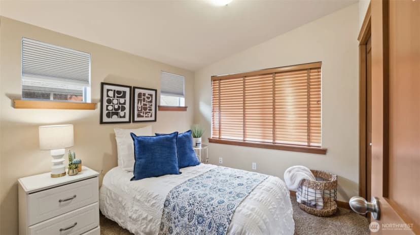 Property photo for 2342 44th Avenue Sw #a, Seattle photo 21
