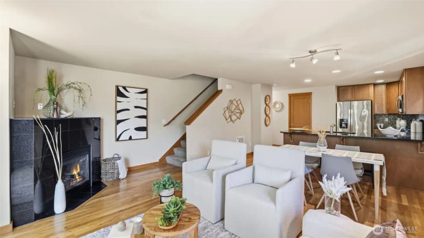 Property photo for 2342 44th Avenue Sw #a, Seattle photo 15