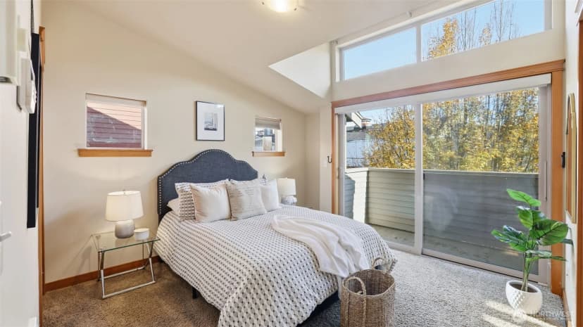 Property photo for 2342 44th Avenue Sw #a, Seattle photo 18