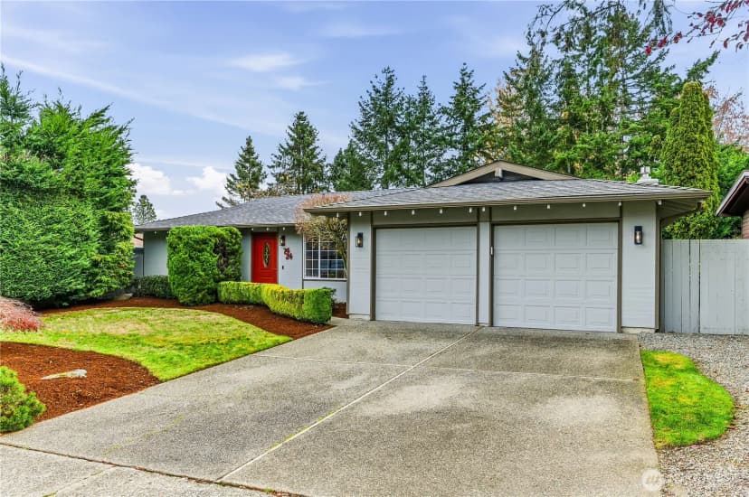 Property photo for 7424 141st Avenue Ne, Redmond photo 2