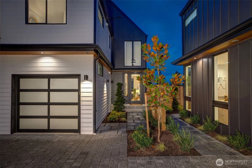 Property photo for 3612 #b Sw Othello, Seattle