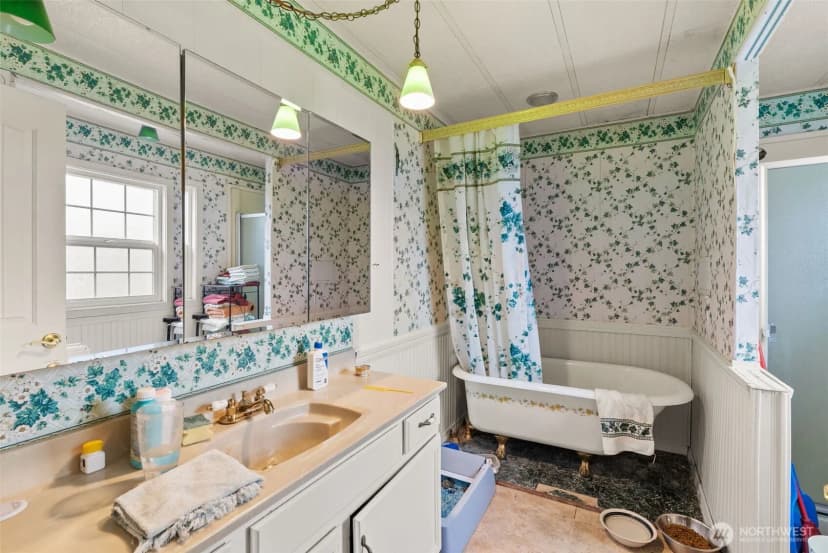 Property photo for 1622 W Young Street, Elma photo 16