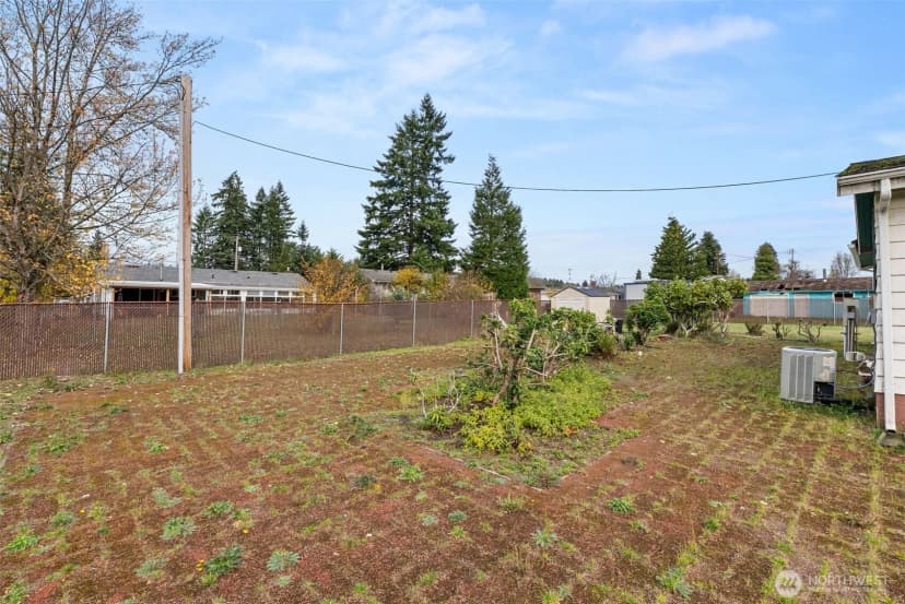 Property photo for 1622 W Young Street, Elma photo 27