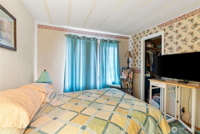 Property photo for 1622 W Young Street, Elma photo 19