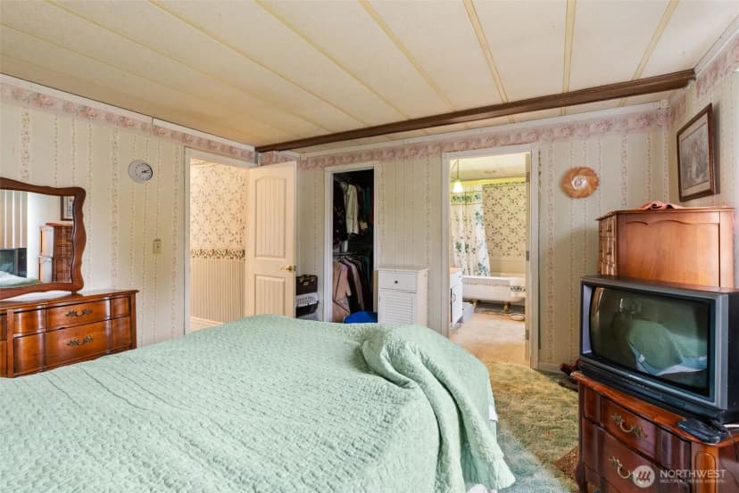 Property photo for 1622 W Young Street, Elma photo 15