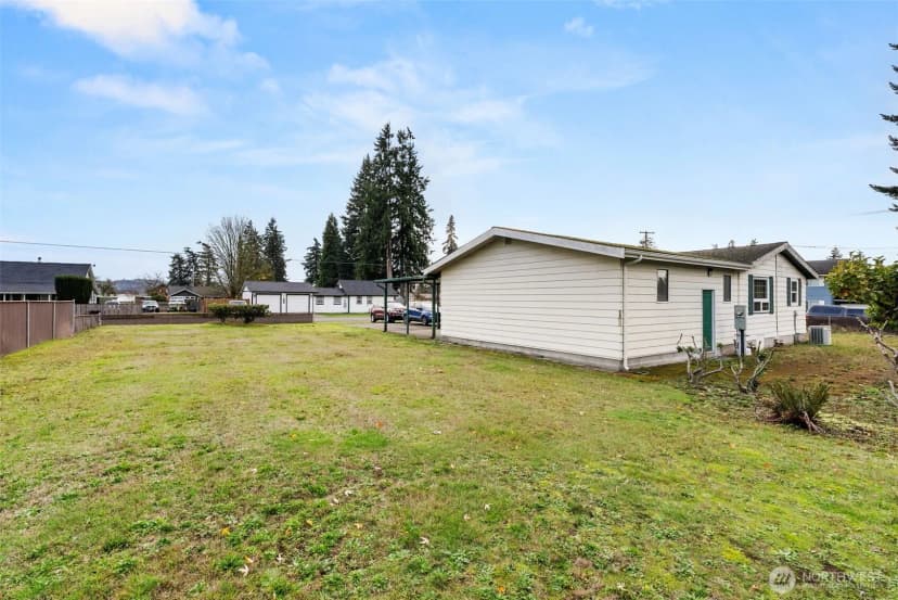 Property photo for 1622 W Young Street, Elma photo 26