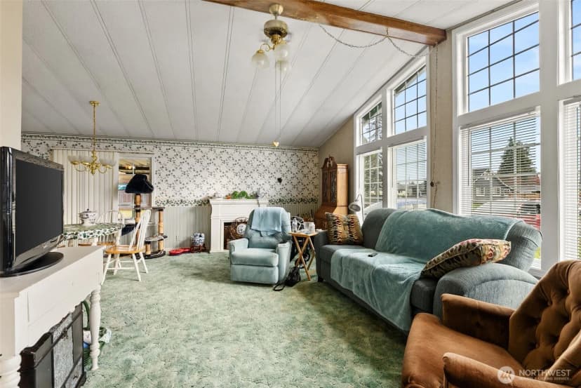Property photo for 1622 W Young Street, Elma photo 7