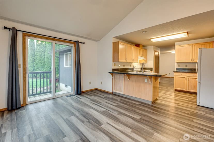 Property photo for 160 Dehning, Woodland photo 11