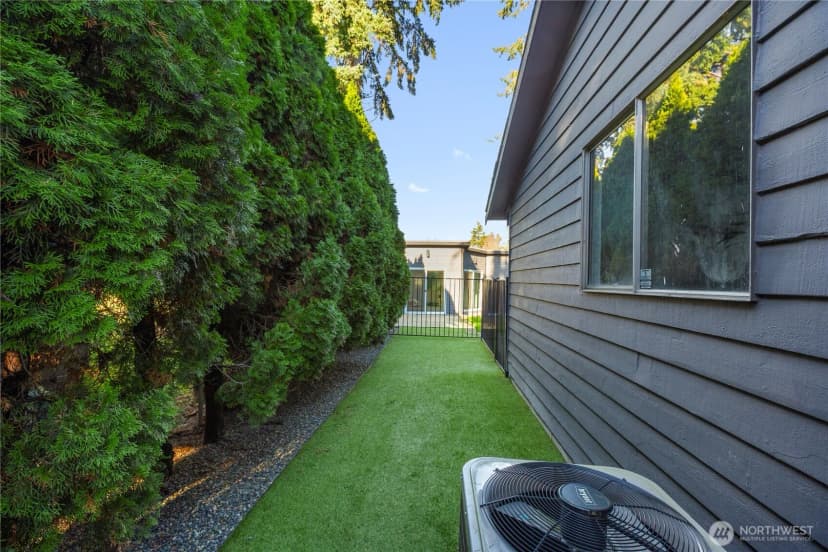 Property photo for 9704 Ne 124th Street, Kirkland photo 30