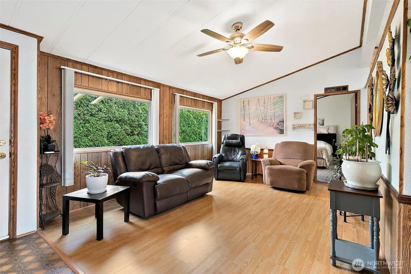 Property photo for 18621 109th Avenue Se, Renton photo 4