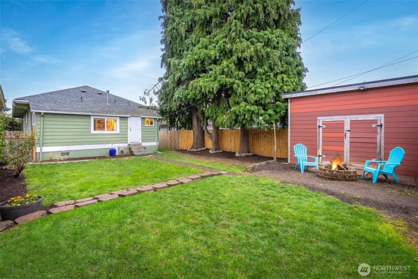 Property photo for 2410 Pine Street, Everett photo 16