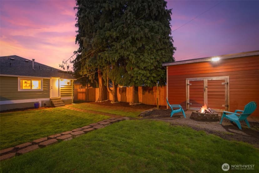 Property photo for 2410 Pine Street, Everett photo 19