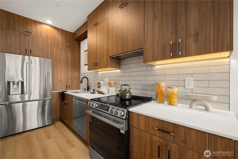 Property photo for 7522 6th Avenue Nw, Seattle photo 12