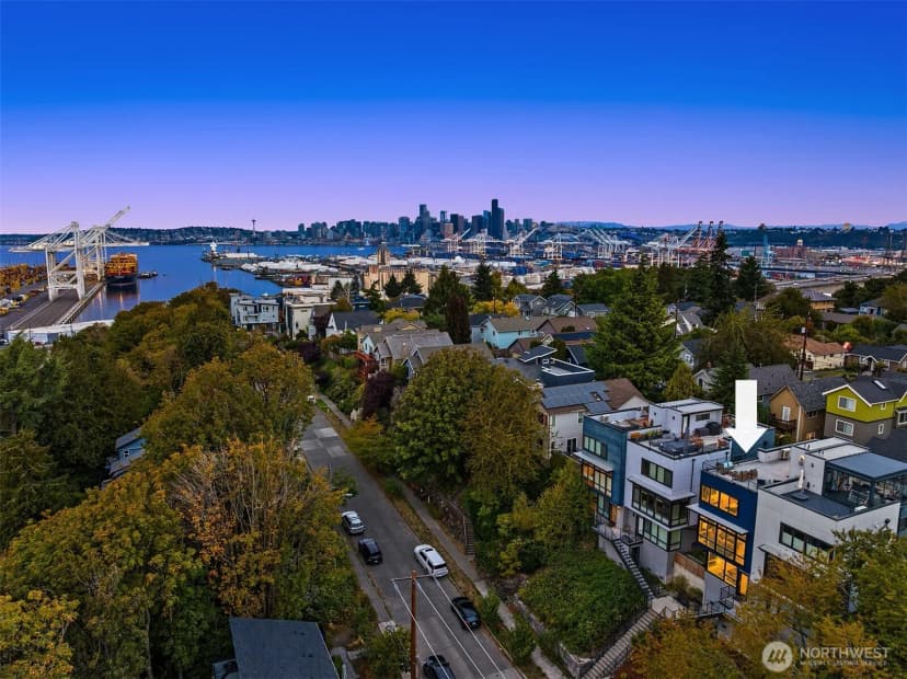Property photo for 3856 21st Avenue Sw, Seattle photo 2
