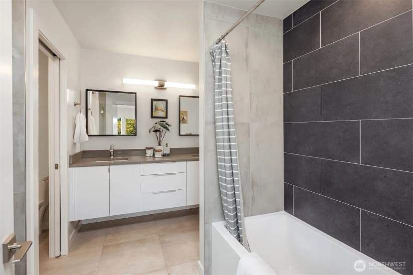 Property photo for 3856 21st Avenue Sw, Seattle photo 22