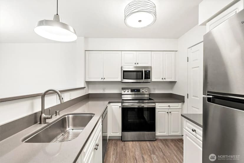 Property photo for 15150 140th Way Se #s-103, Renton photo 13