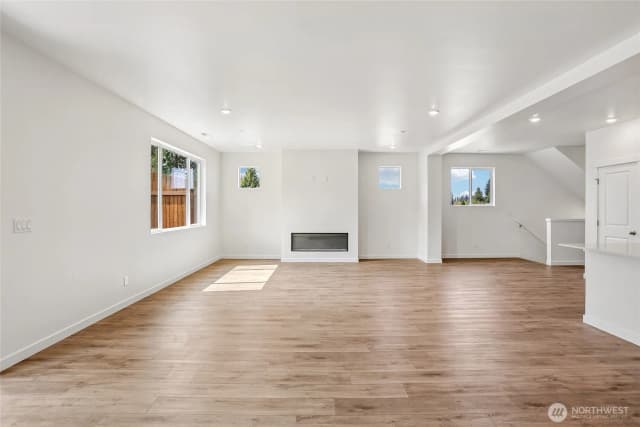 Property photo for 2422 128th Place Se #2, Everett photo 4