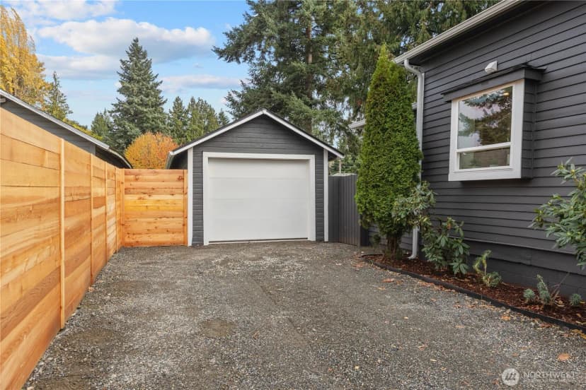 Property photo for 644 3rd Avenue S, Kent photo 22