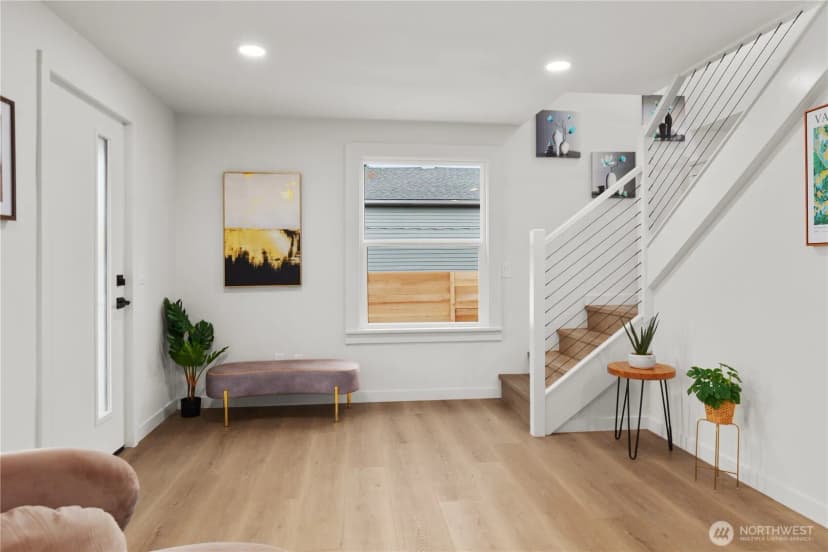 Property photo for 644 3rd Avenue S, Kent photo 5