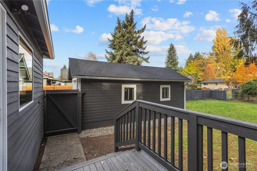 Property photo for 644 3rd Avenue S, Kent photo 23