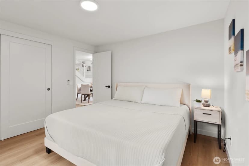 Property photo for 644 3rd Avenue S, Kent photo 11