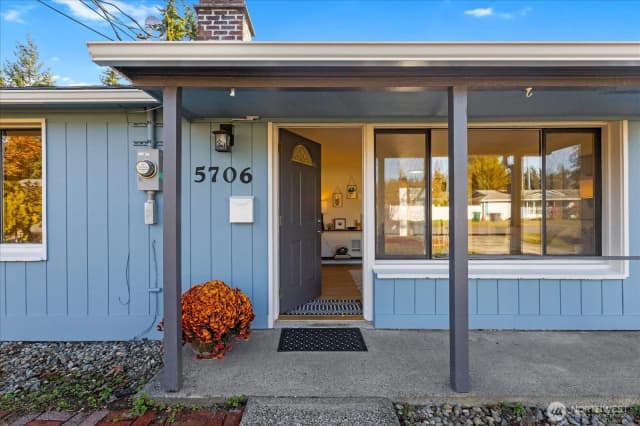 Property photo for 5706 224th Street Sw, Mountlake Terrace photo 4
