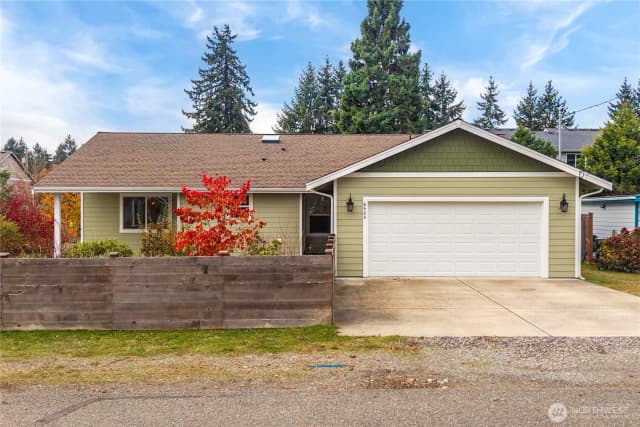 Property photo for 6424 52nd Avenue W, Tacoma photo 2