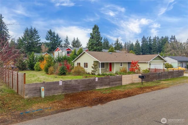 Property photo for 6424 52nd Avenue W, Tacoma photo 5