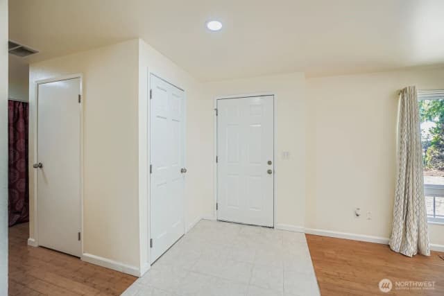 Property photo for 26854 Downing Avenue, Kent photo 3