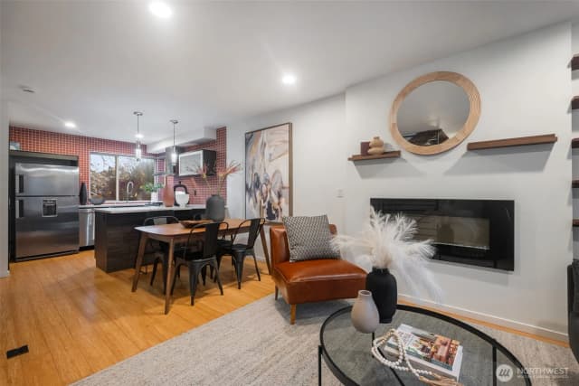 Property photo for 7758 Delridge Way Sw, Seattle photo 3