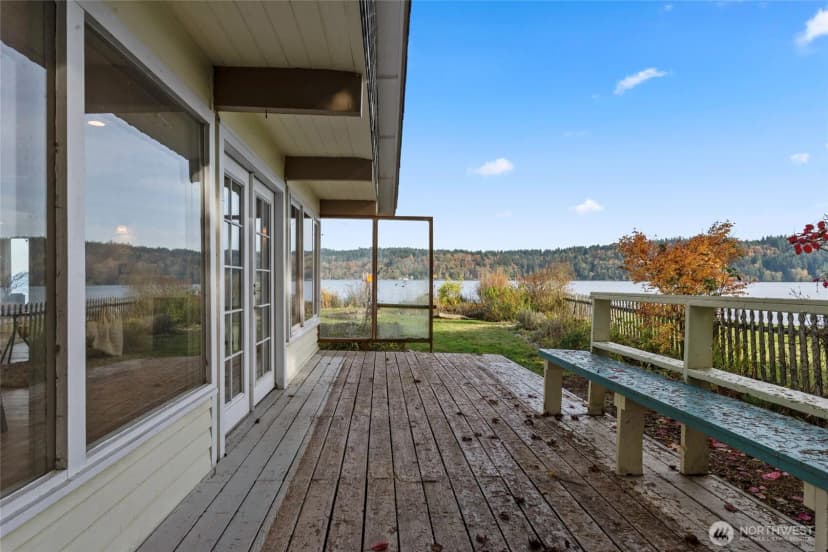 Property photo for 13277 Shoreline Drive Se, Olalla photo 9
