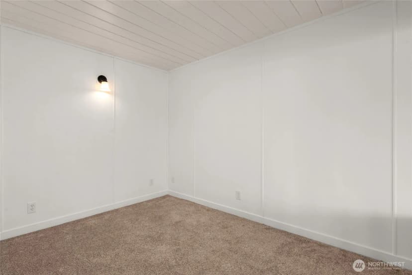 Property photo for 13277 Shoreline Drive Se, Olalla photo 17