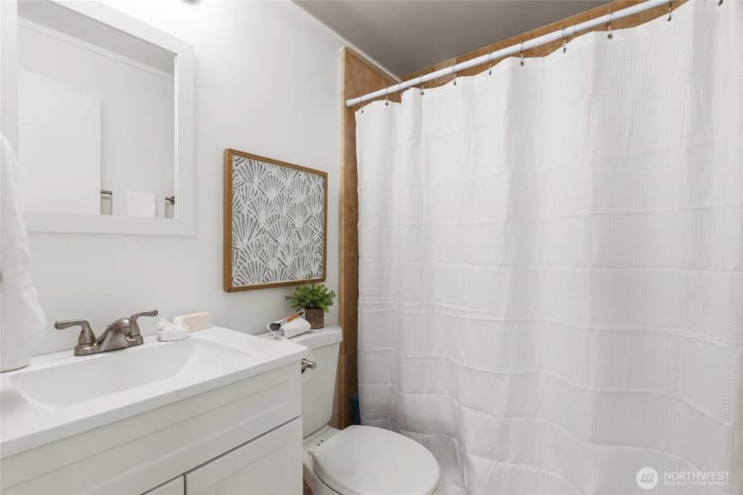 Property photo for 13277 Shoreline Drive Se, Olalla photo 18