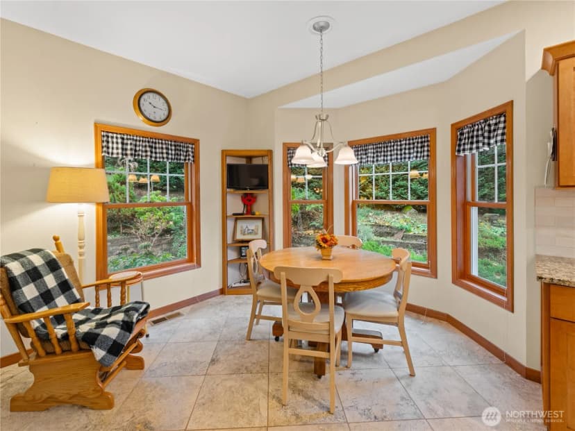 Property photo for 15853 Mountain View Road, Mount Vernon photo 11