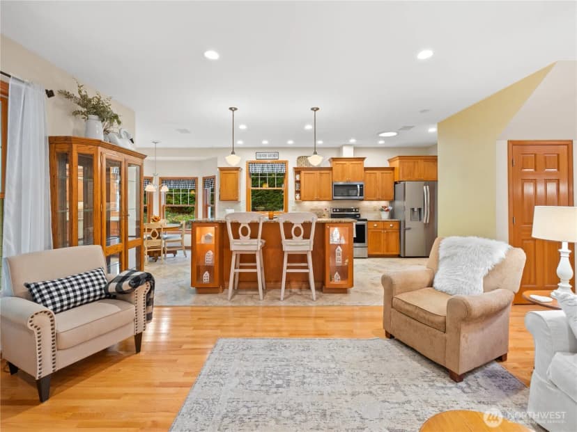 Property photo for 15853 Mountain View Road, Mount Vernon photo 5