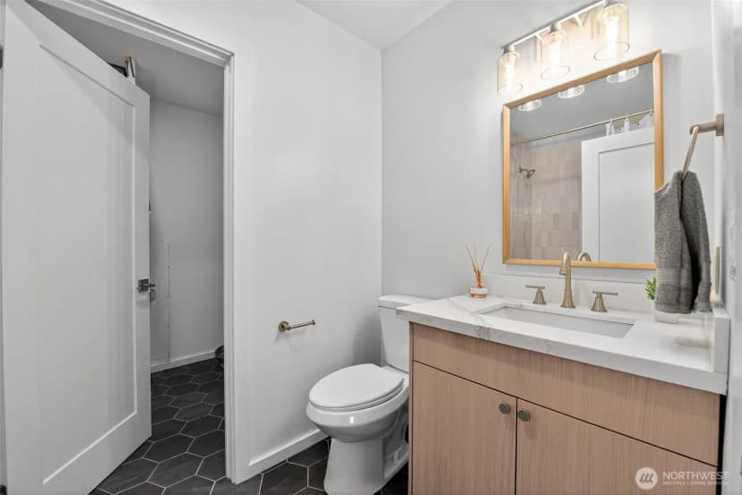 Property photo for 3622 S Gunnison Street, Tacoma photo 16