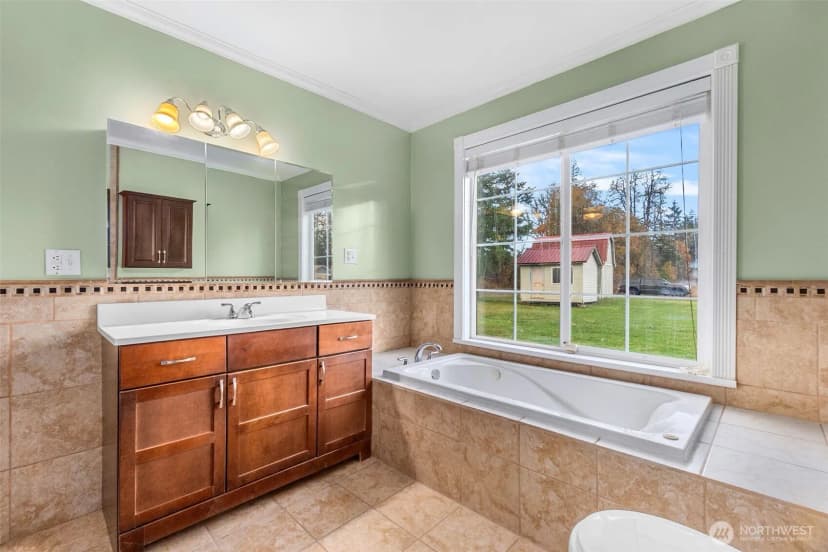 Property photo for 120 Lumsden Lane, Toledo photo 24