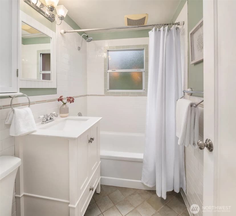 Property photo for 9202 14th Avenue Sw, Seattle photo 15