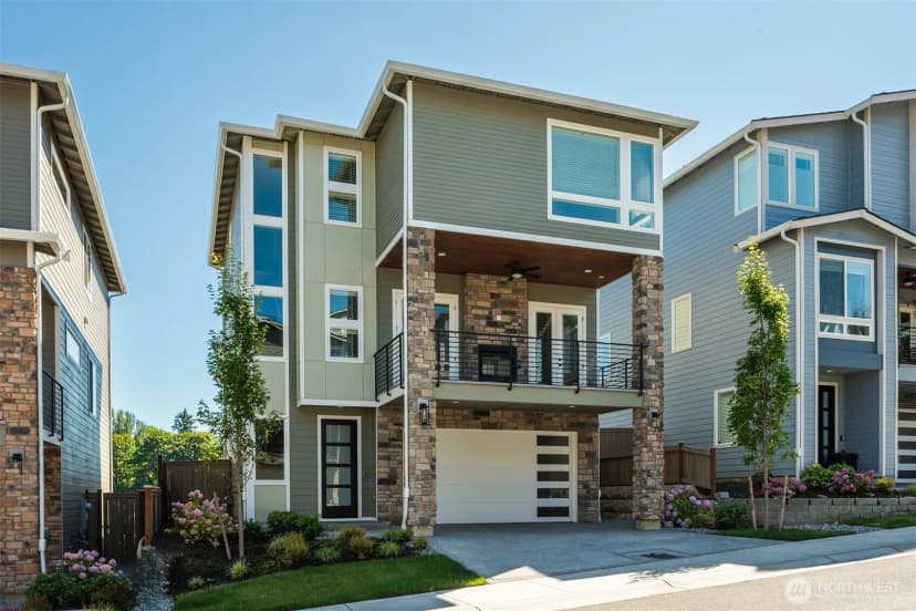 Property photo for 7547 S 130th Place, Seattle