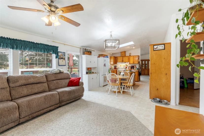 Property photo for 1089 Monte Elma Road, Elma photo 20