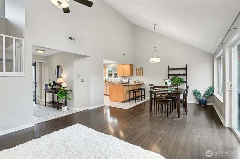 Property photo for 10706 53rd Avenue W, Mukilteo photo 12
