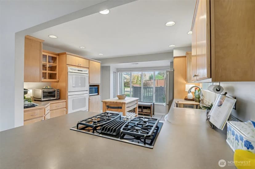 Property photo for 10706 53rd Avenue W, Mukilteo photo 13