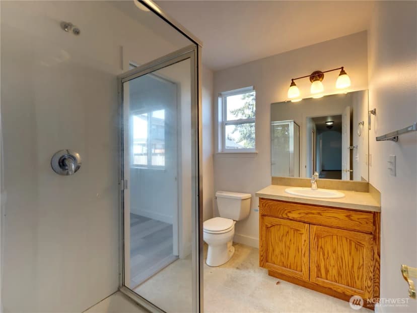 Property photo for 500 Sw Erie Street, Oak Harbor photo 23