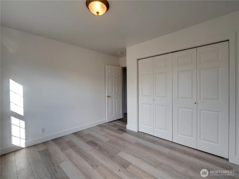 Property photo for 500 Sw Erie Street, Oak Harbor photo 17