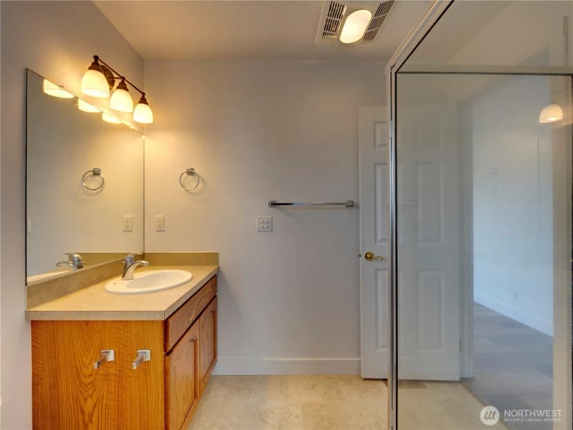 Property photo for 500 Sw Erie Street, Oak Harbor photo 22