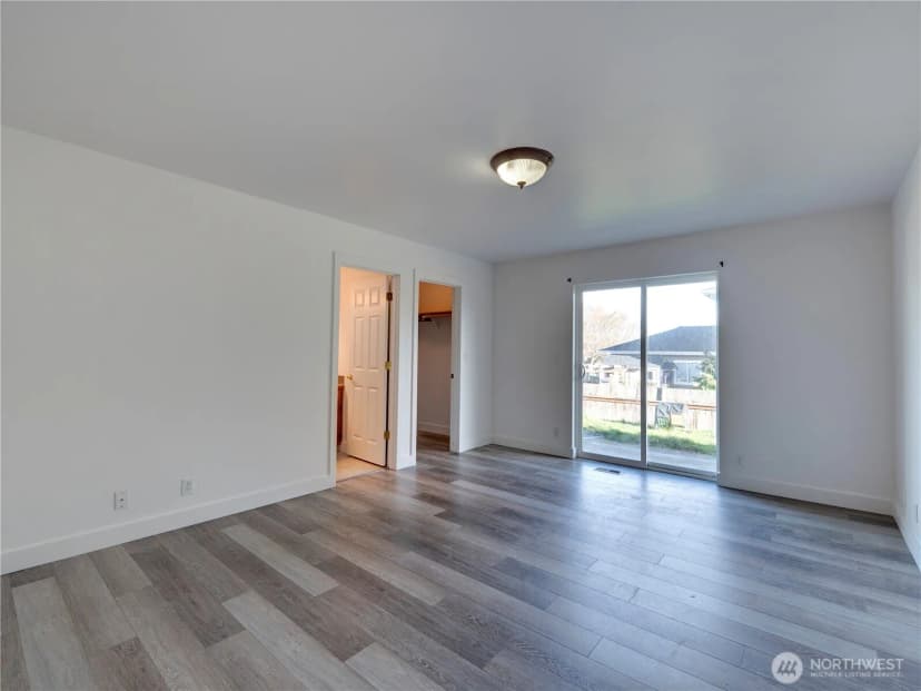 Property photo for 500 Sw Erie Street, Oak Harbor photo 12